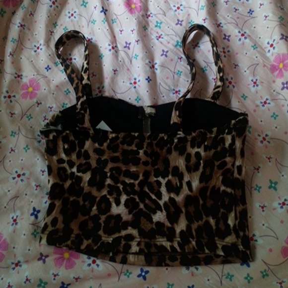 Halter top - Picture 2 of 3